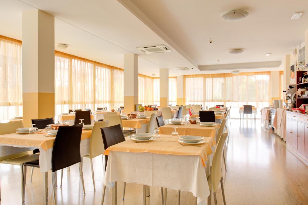 Hotel Nella 리미니 외부 사진
