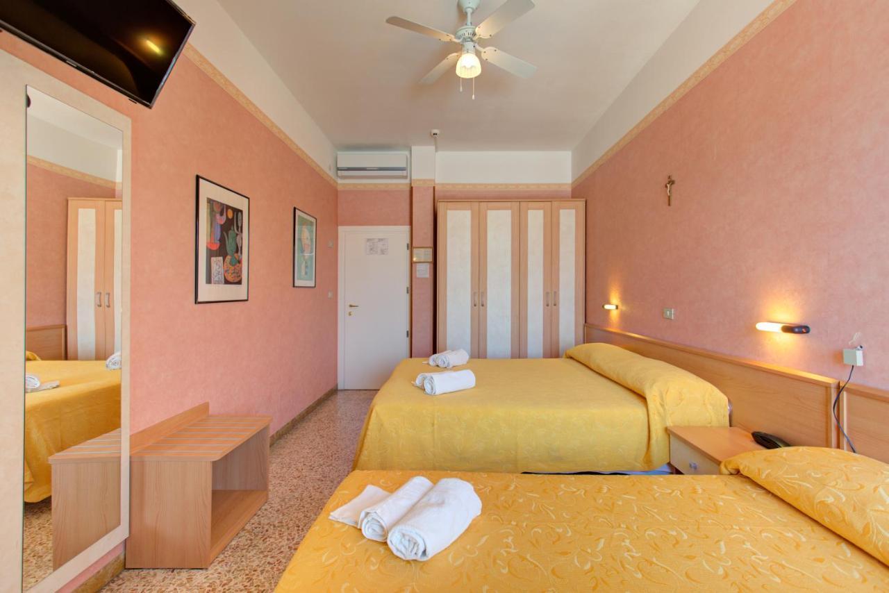 Hotel Nella 리미니 외부 사진